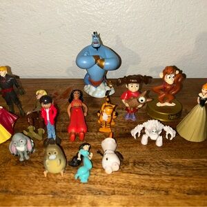 Disney Colorful Character Playset